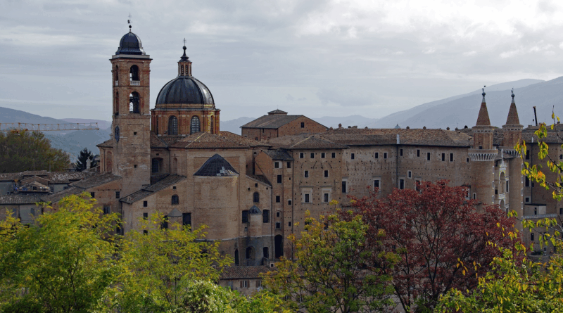 Urbino, panoramica torricini